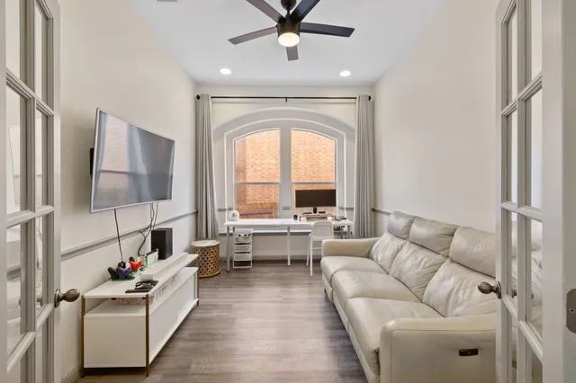 $2,800 | 12320 Central Park Drive, Austin, TX 78732