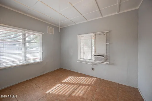 $1,195 | 7513 North 61st Avenue, Glendale, AZ 85301