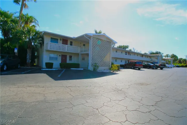 $138,500 | 1008 Tropic Terrace, North Fort Myers, FL 33903