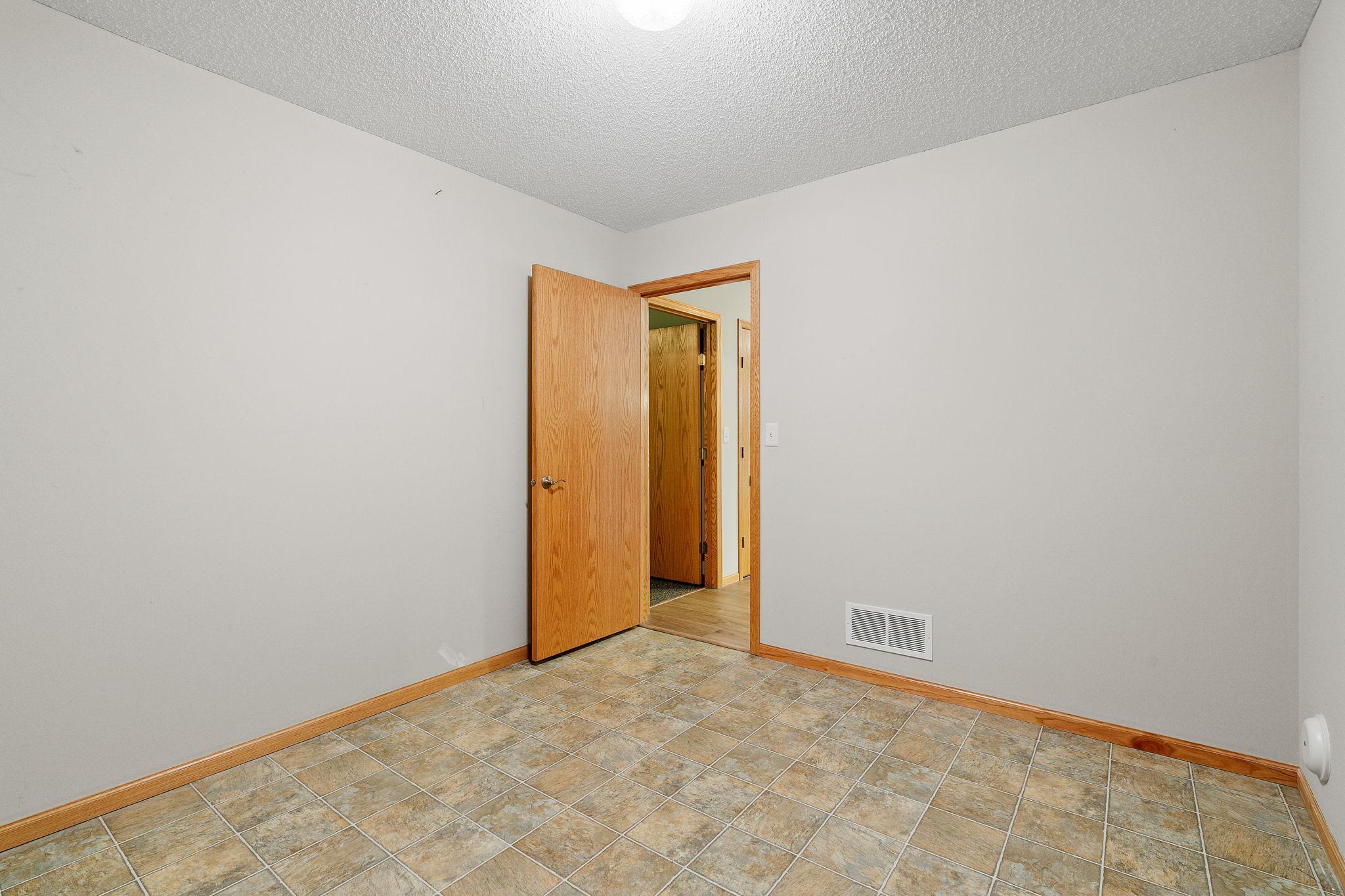 1372 Featherstone Road Hastings, MN 55033 - Photo 48 of 77
