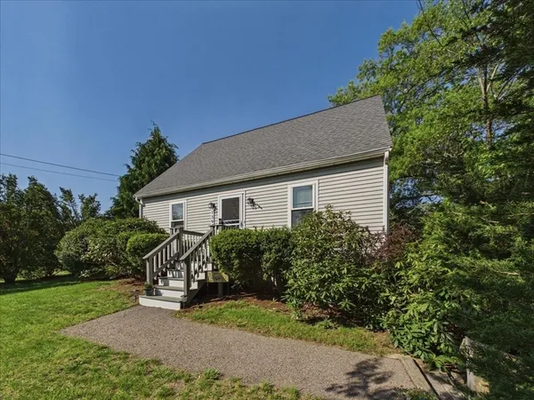$644,900 | 139 South Street, Plymouth, MA 02360