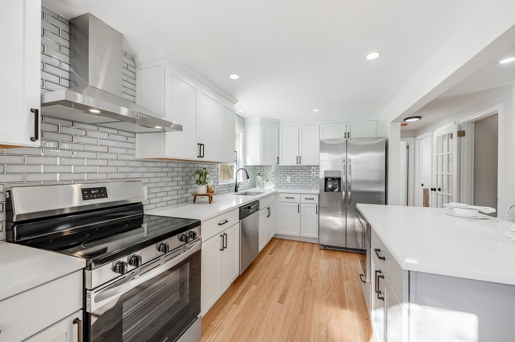 150 Grove Street Reading, MA 01867 - Photo 2 of 39