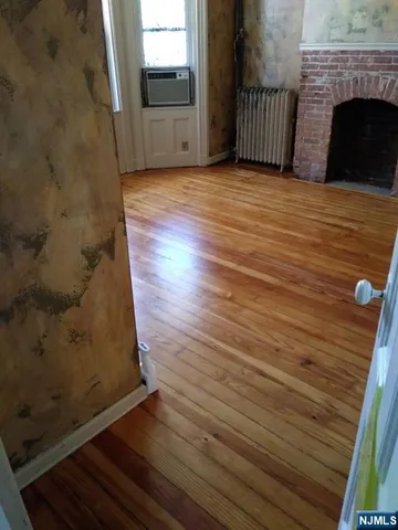 $1,895,000 | 17 48th Street, Weehawken, NJ 07086