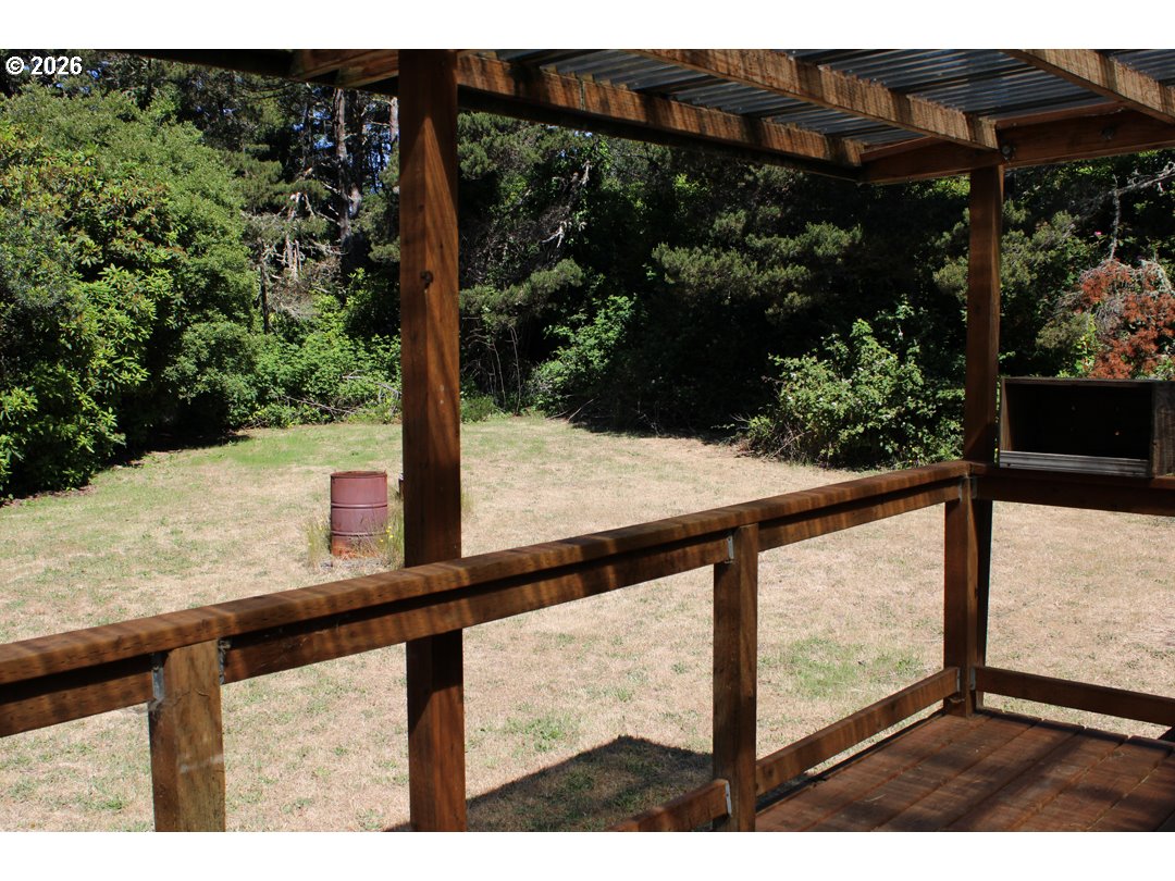 4789 Rhododendron Loop Florence, OR 97439 - Photo 6 of 43