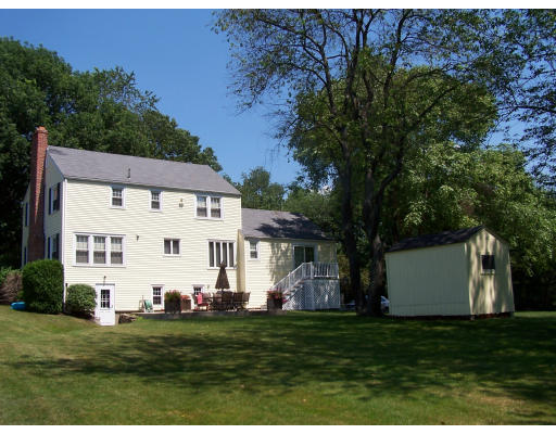 135 Meadowview Road North Andover, MA 01845 - Photo 3 of 18 Gallery Image 3