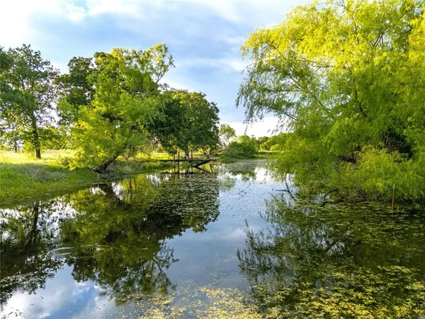 $420,000 | 980 North League Ranch Road, Axtell, TX 76624