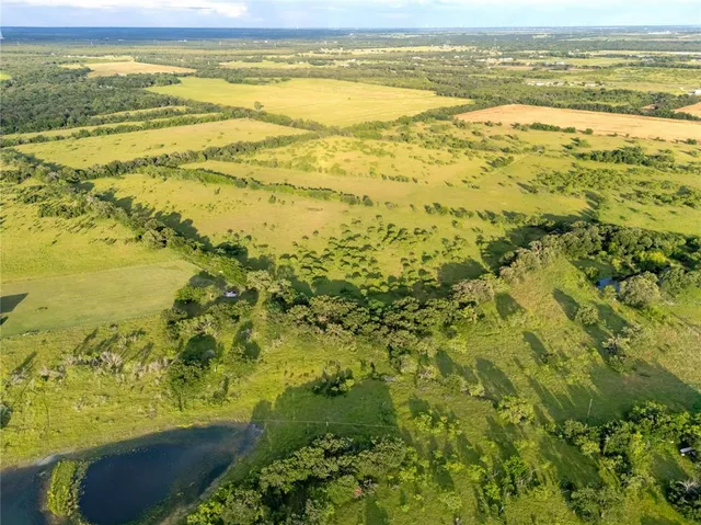 a view of an outdoor space