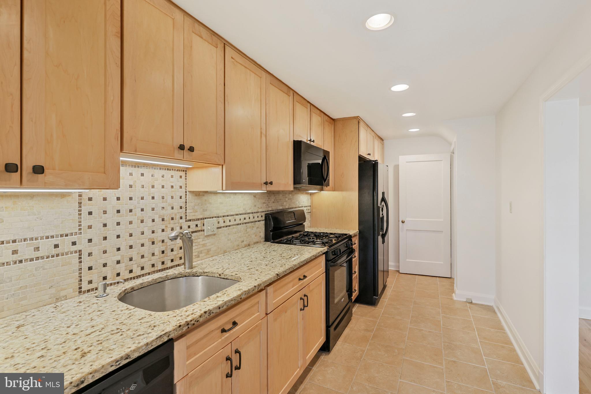 1552 Barrett Road Baltimore, MD 21207 - Photo 14 of 43