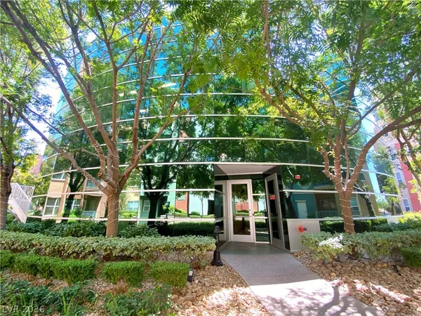 $1,750 | 68 East Serene Avenue, Unit 325, Las Vegas, NV 89123