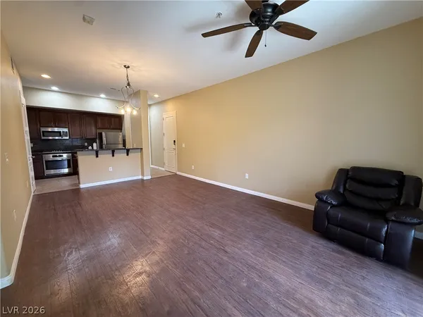 $1,750 | 68 East Serene Avenue, Unit 325, Las Vegas, NV 89123