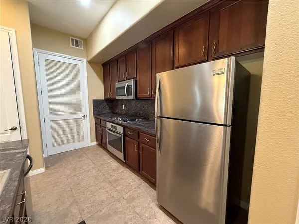 $1,750 | 68 East Serene Avenue, Unit 325, Las Vegas, NV 89123