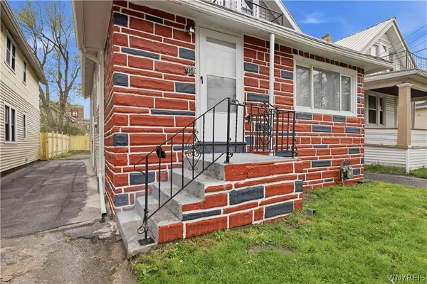 $179,900 | 158 Hagen Street, Buffalo, NY 14215
