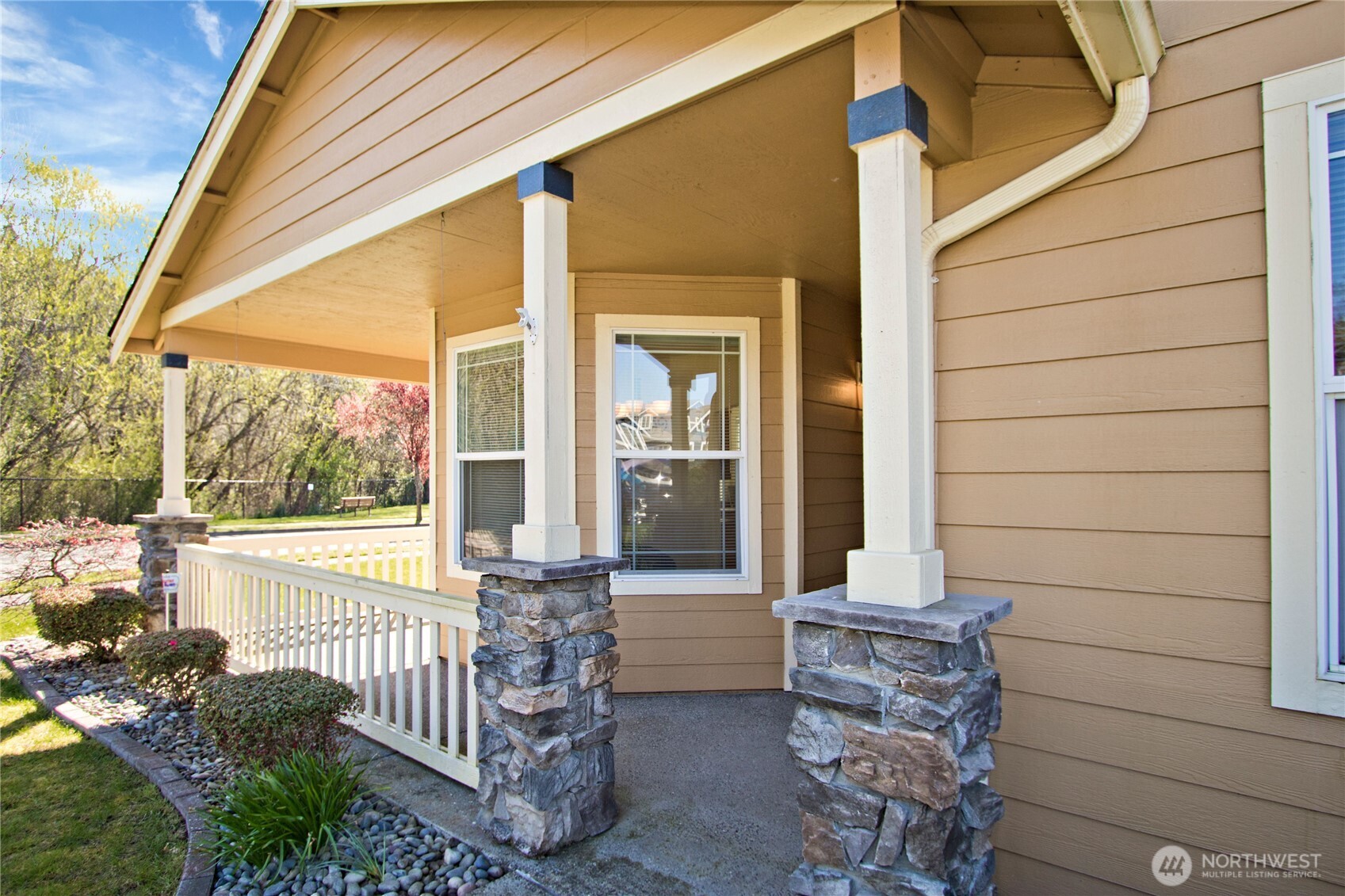 15316 45th Street East Sumner, WA 98390 - Photo 3 of 27