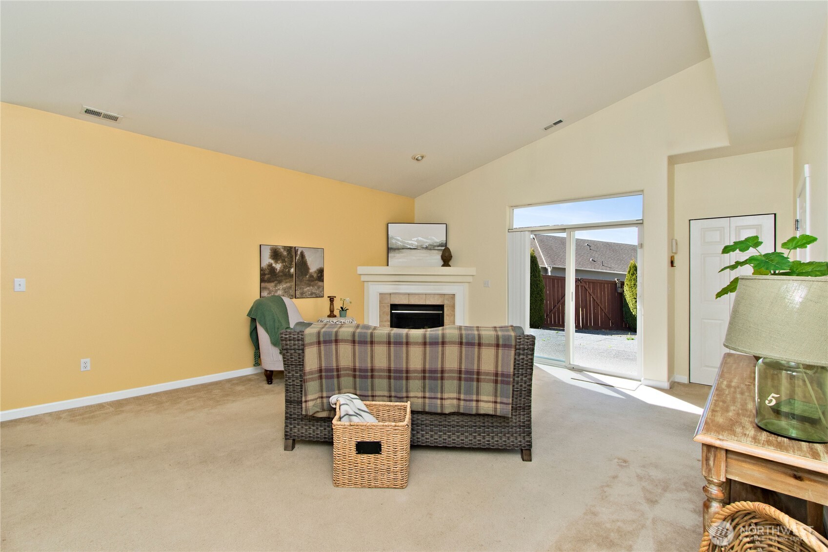 15316 45th Street East Sumner, WA 98390 - Photo 4 of 27