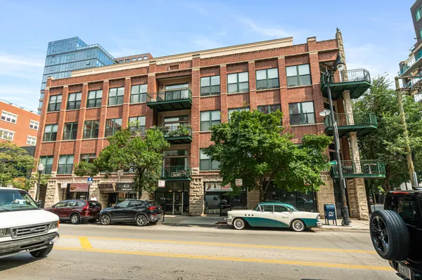 $589,900 | 936 West Madison Street, Unit D2, Chicago, IL 60607