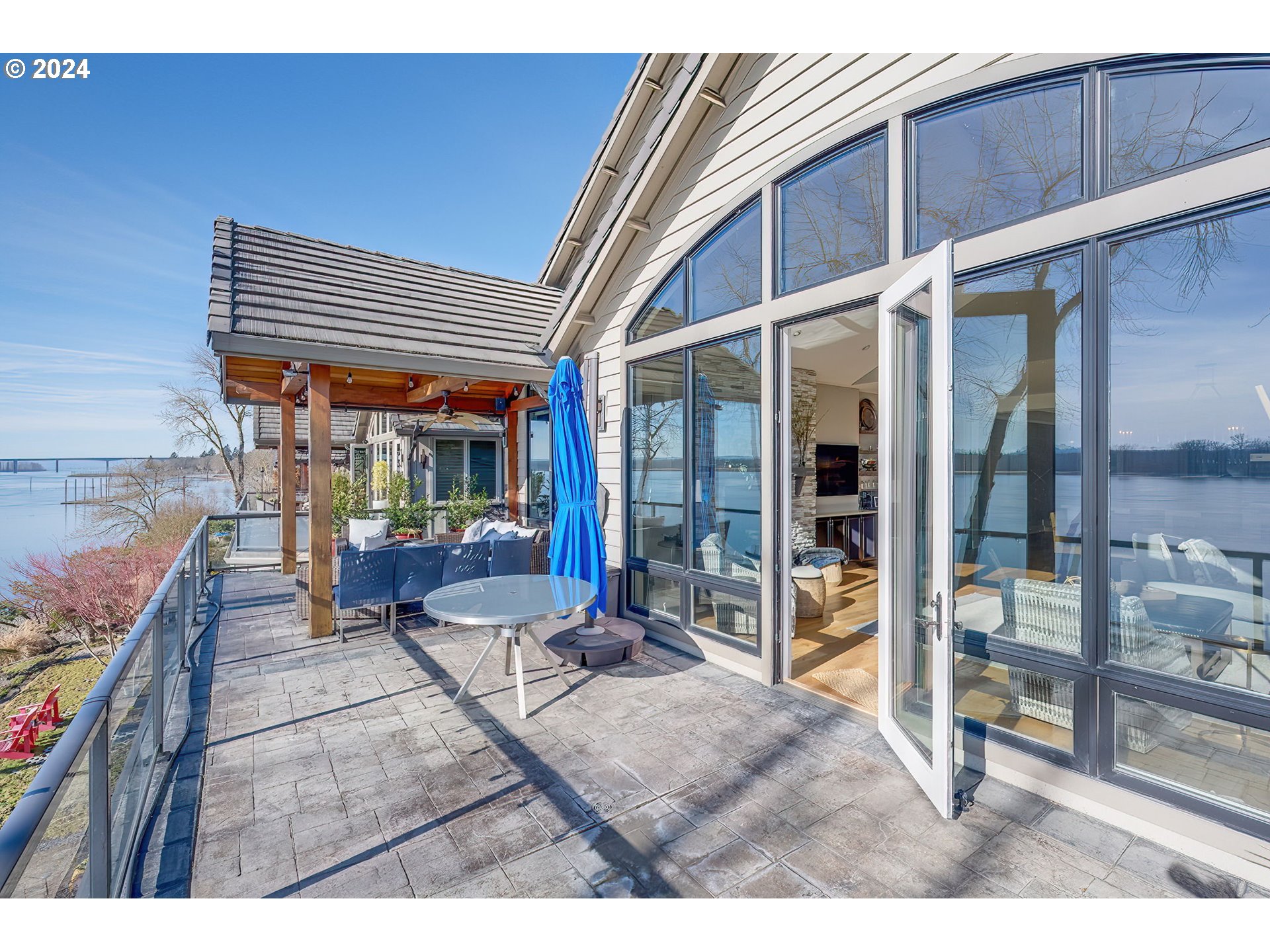 15421 Southeast Rivershore Drive Vancouver, WA 98683 - Photo 17 of 39 a view of an outdoor space with porch
