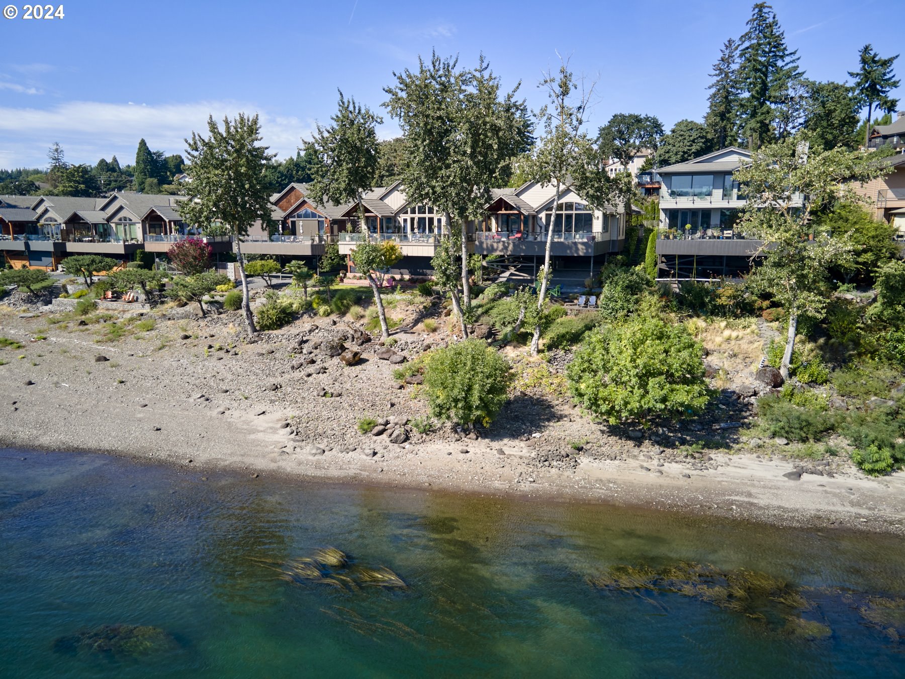 15421 Southeast Rivershore Drive Vancouver, WA 98683 - Photo 37 of 39 a aerial view of a house with a yard