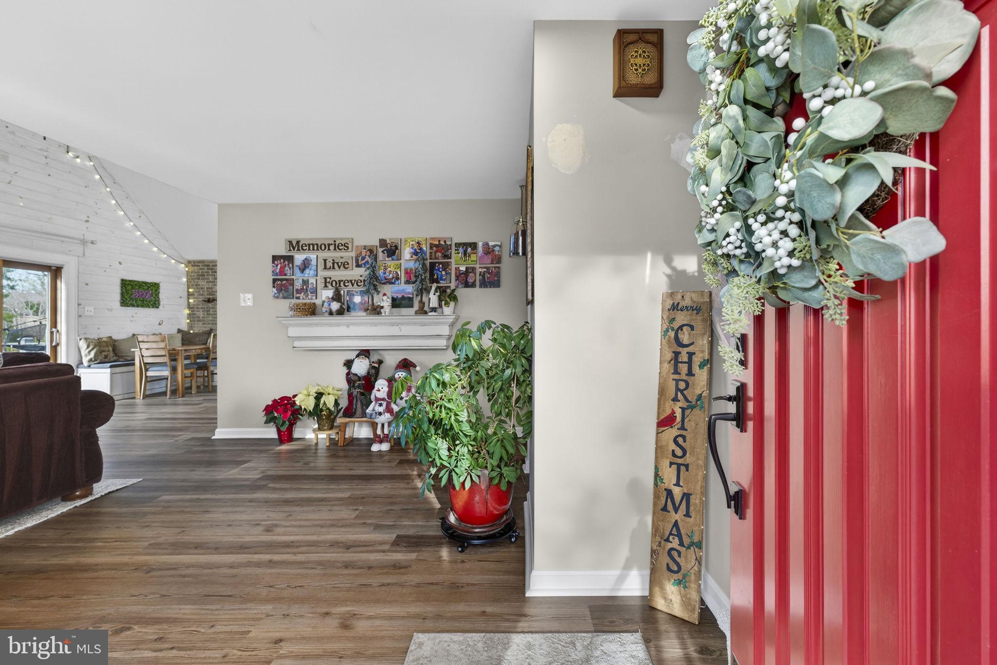 9666 Springs Road Warrenton, VA 20186 - Photo 10 of 77 Foyer