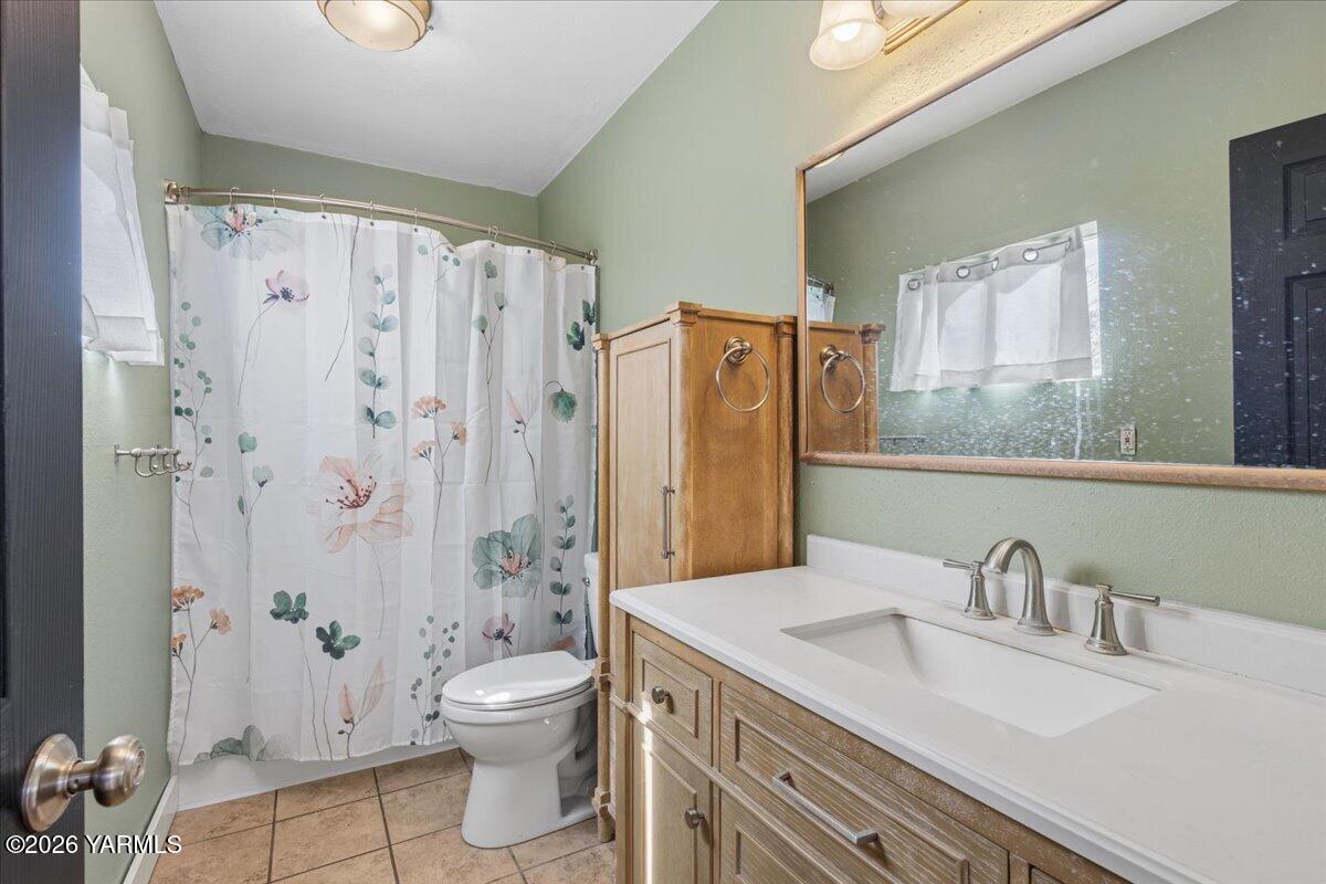 740 Mapleway Road Selah, WA 98942 - Photo 8 of 40 04-IMGL8921