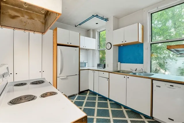 $2,850,000 | 9 Downing Road, Brookline, MA 02446