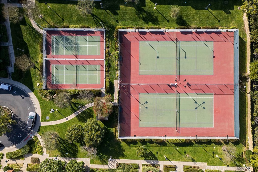 28003 Ridgebrook Court Rancho Palos Verdes, CA 90275 - Photo 3 of 25 view of a tennis court