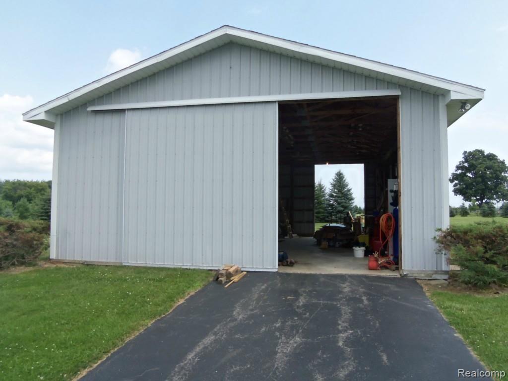 2311 Bullock Road Lapeer, MI 48446 - Photo 11 of 36 11.jpg