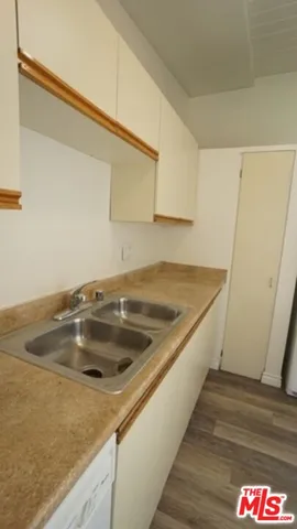 $2,800 | 11133 Rose Avenue, Unit 4, Los Angeles, CA 90034