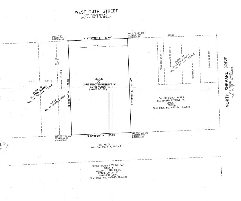 720 West 24th Street Houston, TX 77008 - Photo 2 of 2 a picture of a room with a white wall and a painting