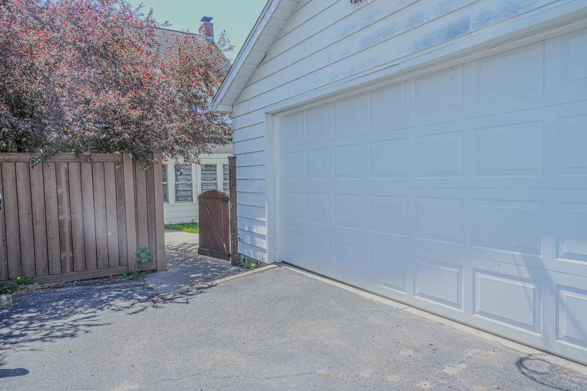 606 4th Avenue Southwest Austin, MN 55912 - Photo 38 of 44