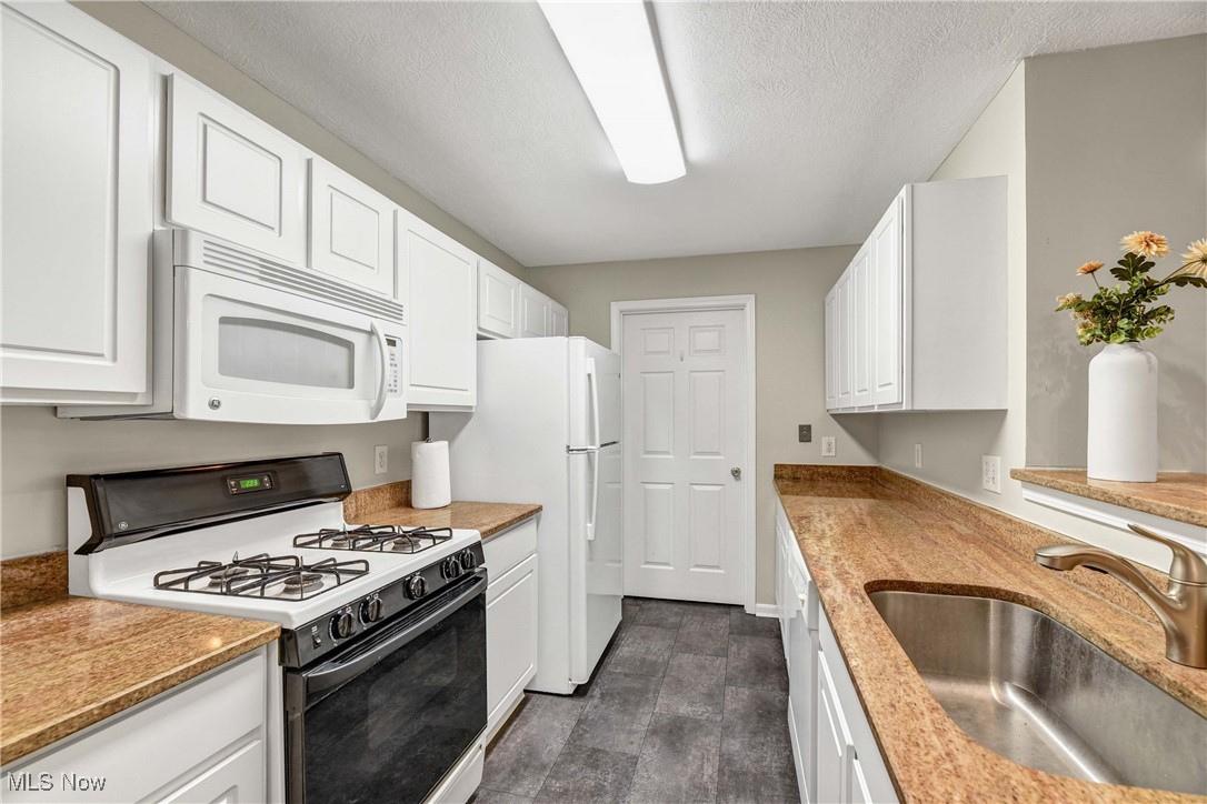 28360 Center Ridge Road, Unit 226 Westlake, OH 44145 - Photo 4 of 37