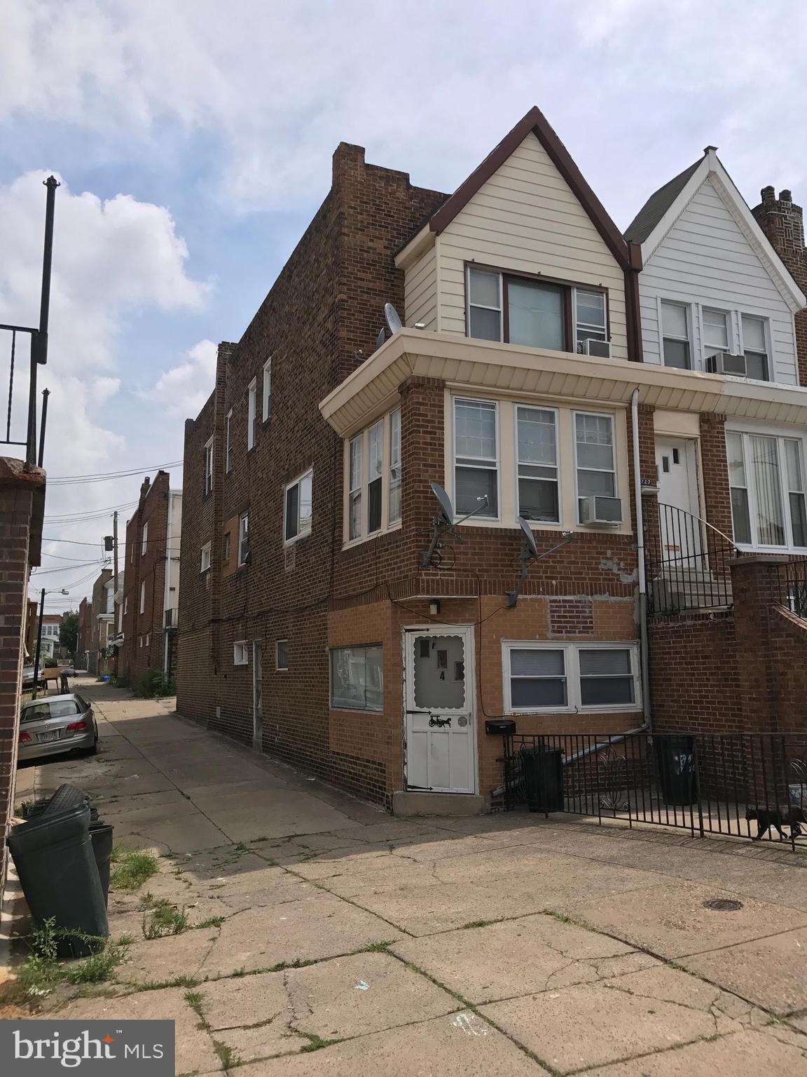 727 Kenmore Road Philadelphia, PA 19151 - Photo 2 of 5 Gallery Image 2