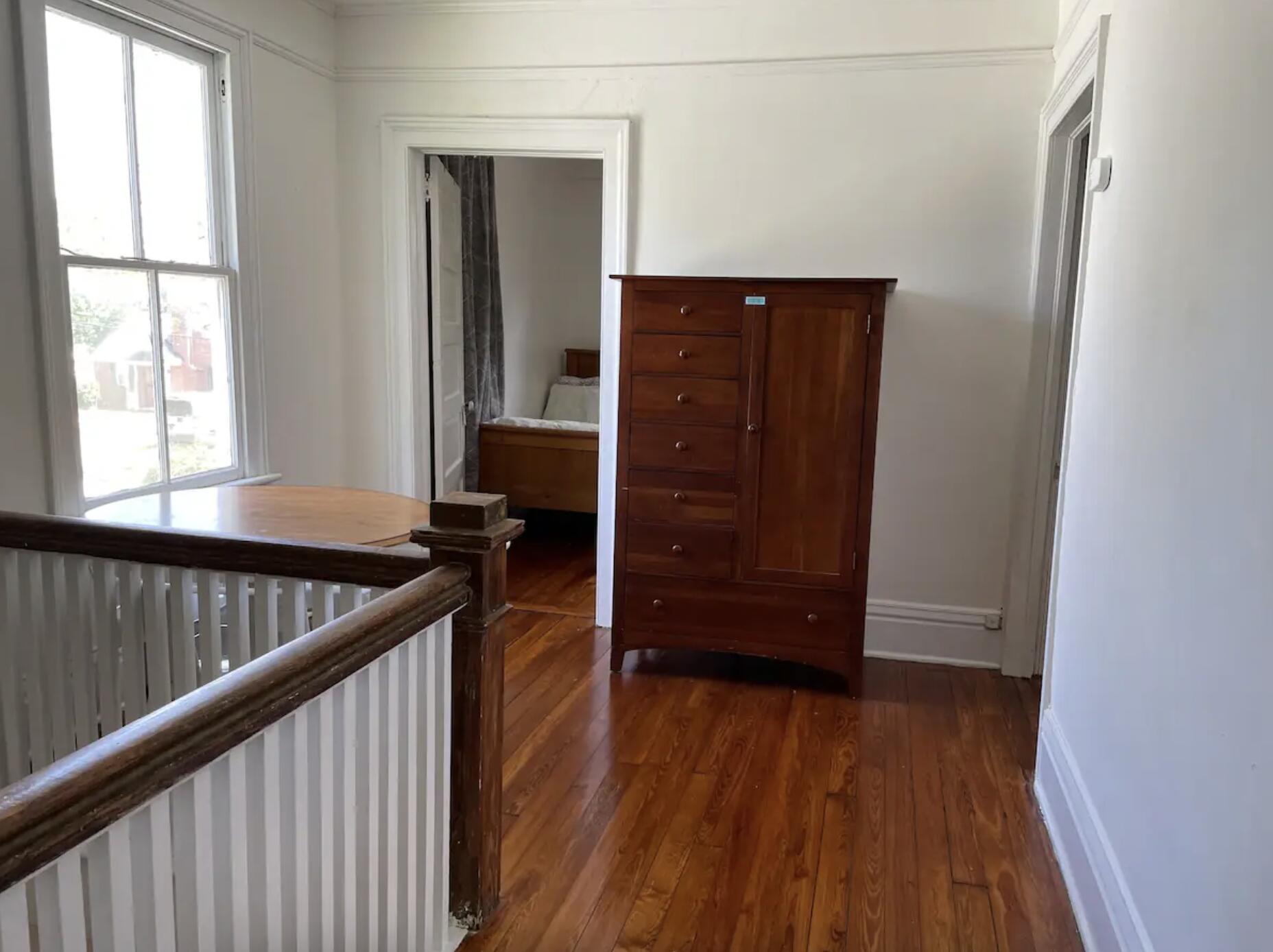 927 Holden Street Augusta, GA 30904 - Photo 22 of 44 22. Foyer_Upstairs_3