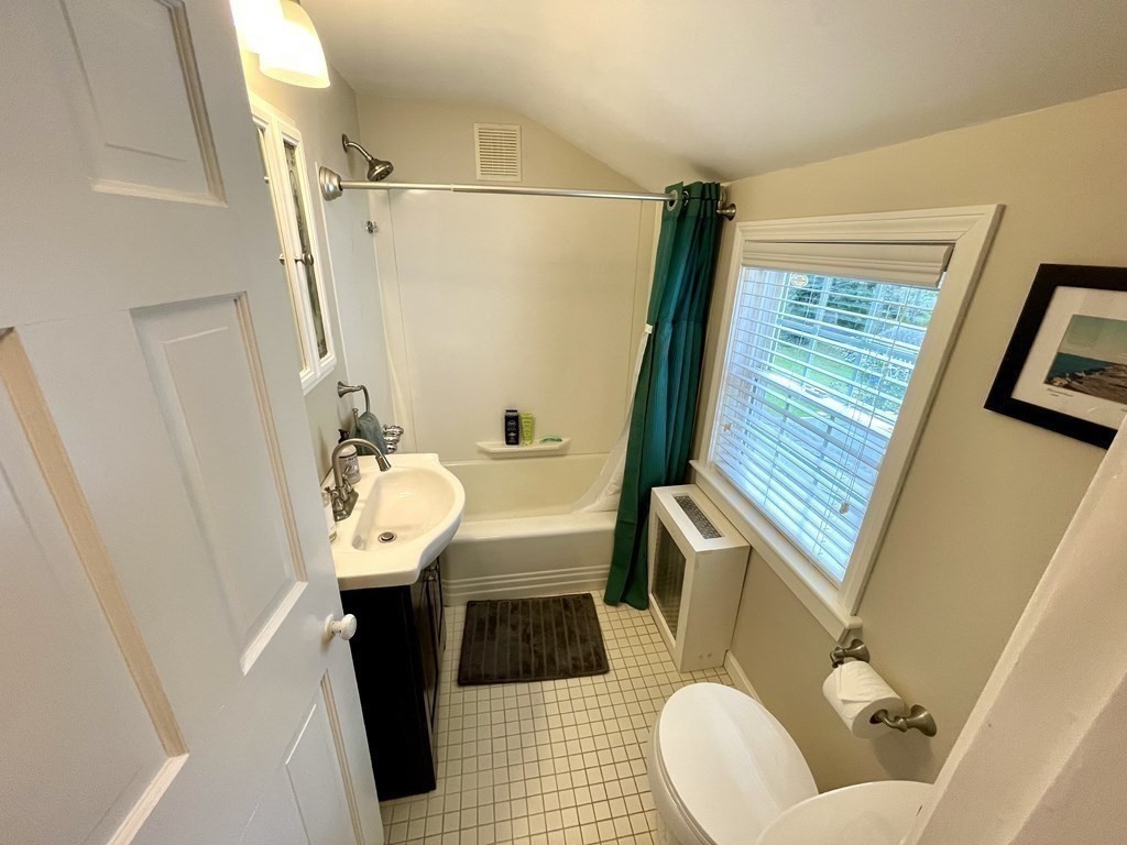 22 Westbrook Road Worcester, MA 01602 - Photo 34 of 39 a bathroom with a sink toilet and tub