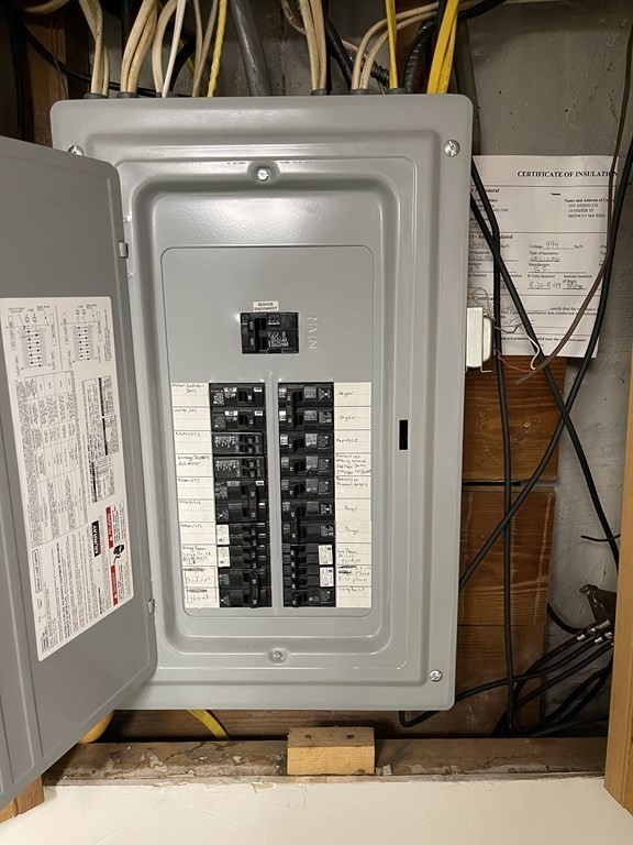 22 Westbrook Road Worcester, MA 01602 - Photo 38 of 39 a view of entryway