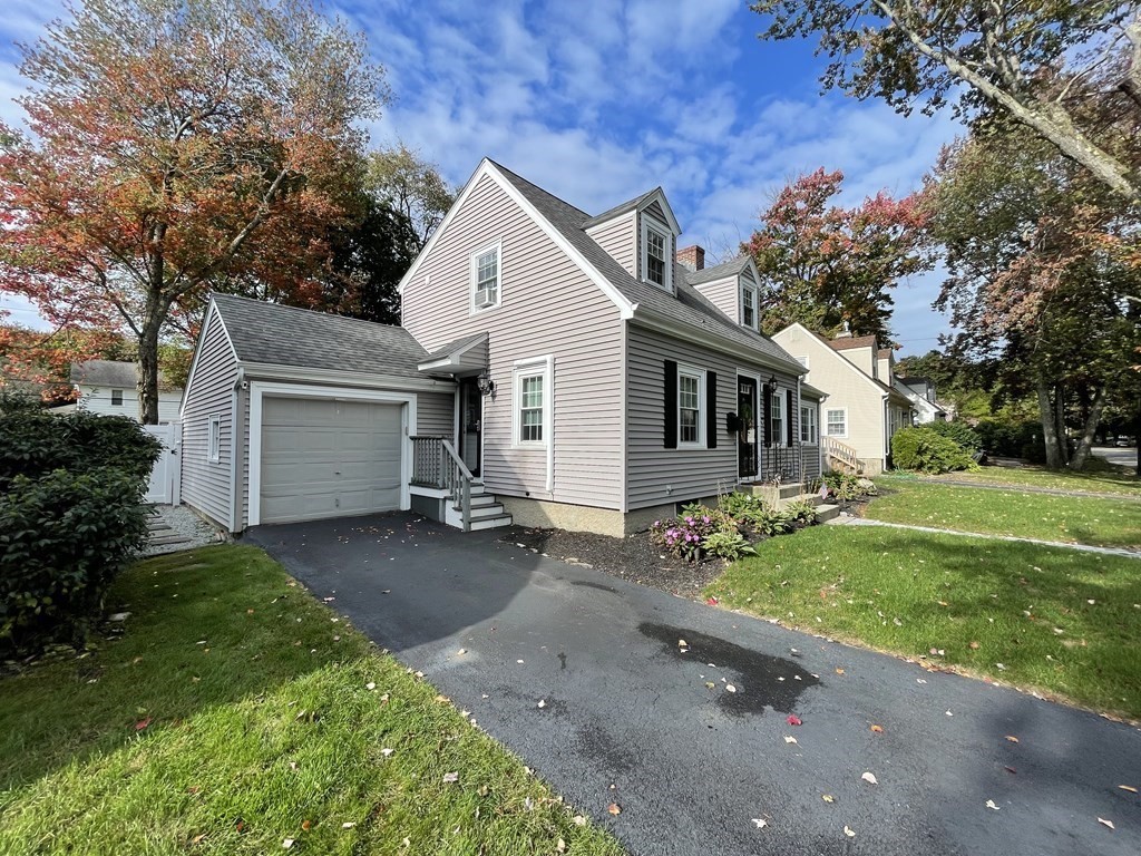 22 Westbrook Road Worcester, MA 01602 - Photo 5 of 39 a view of a house with a yard