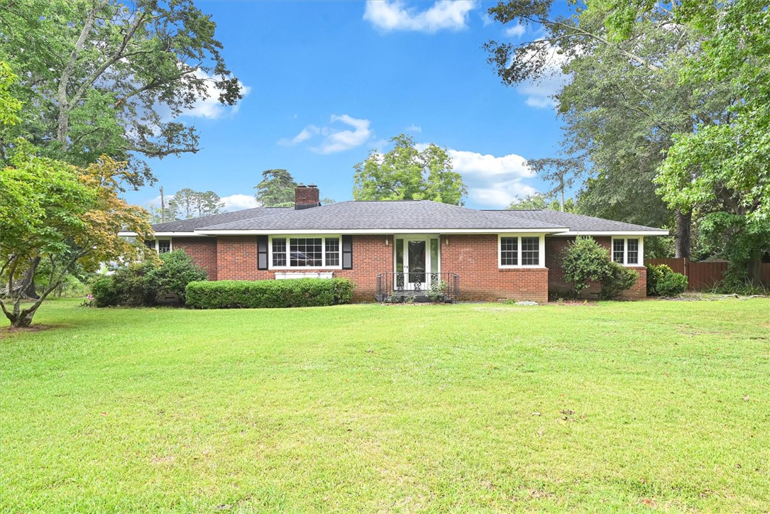 Welcome to 1102 Greenacres