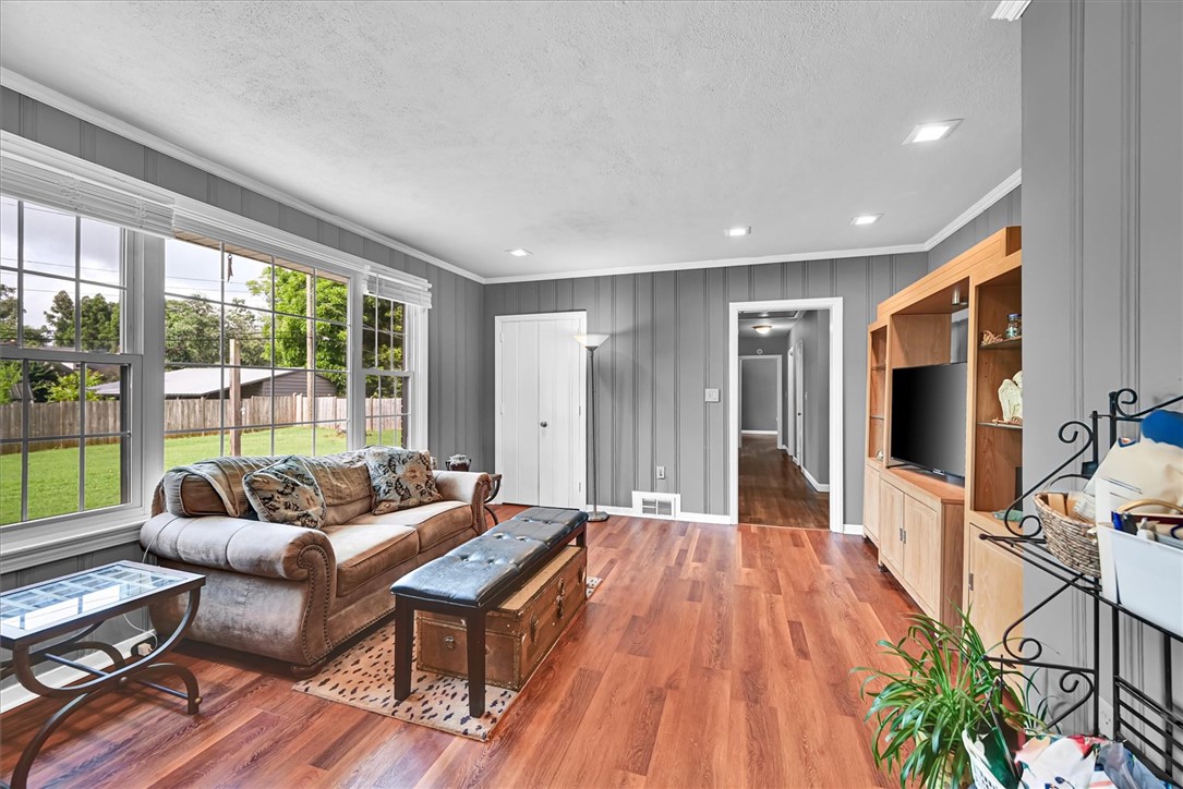 1102 Greenacres Anderson, SC 29621 - Photo 15 of 40 Den view to backyard