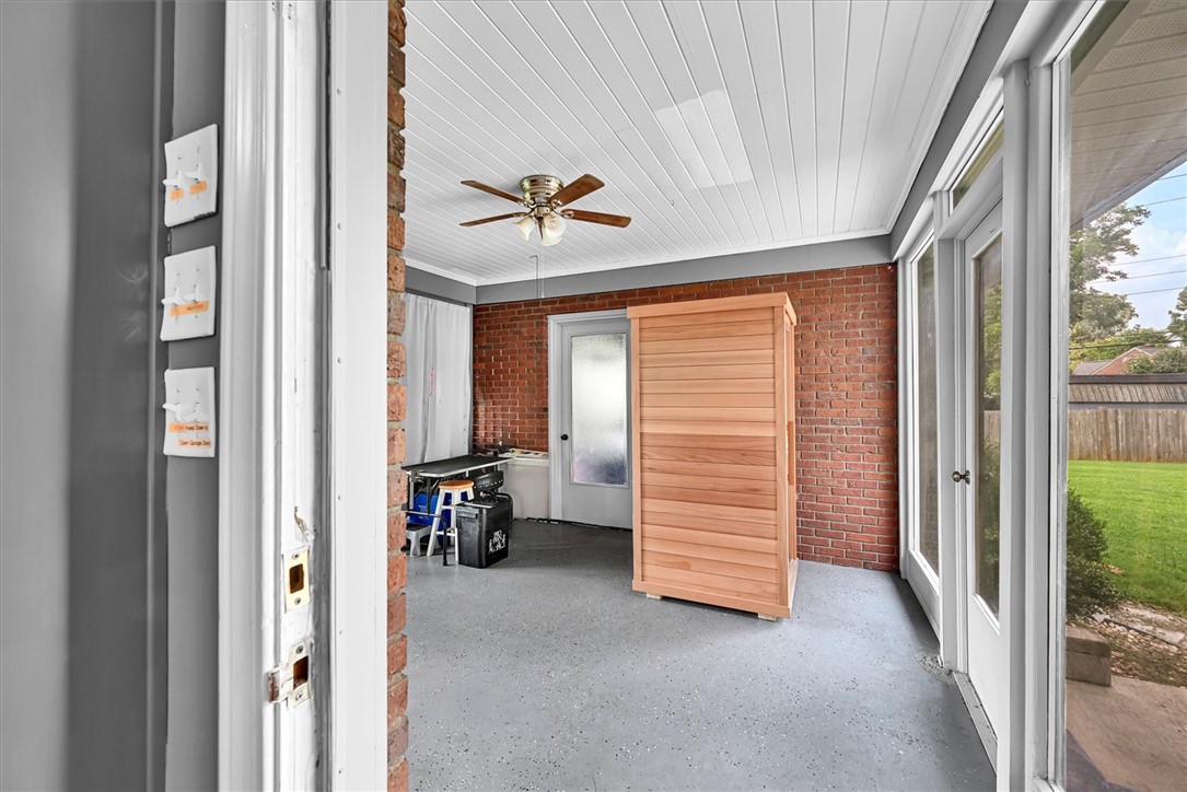 1102 Greenacres Anderson, SC 29621 - Photo 20 of 40 Sunroom