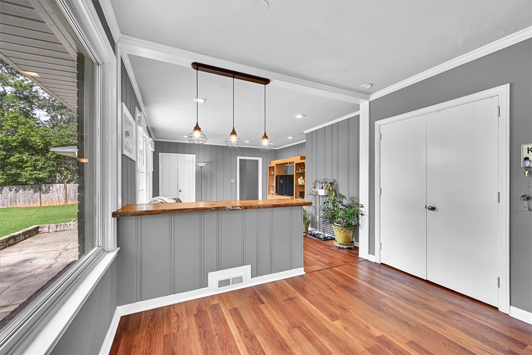 1102 Greenacres Anderson, SC 29621 - Photo 22 of 40 W/D closet