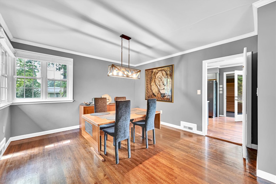 1102 Greenacres Anderson, SC 29621 - Photo 10 of 40 Dining room