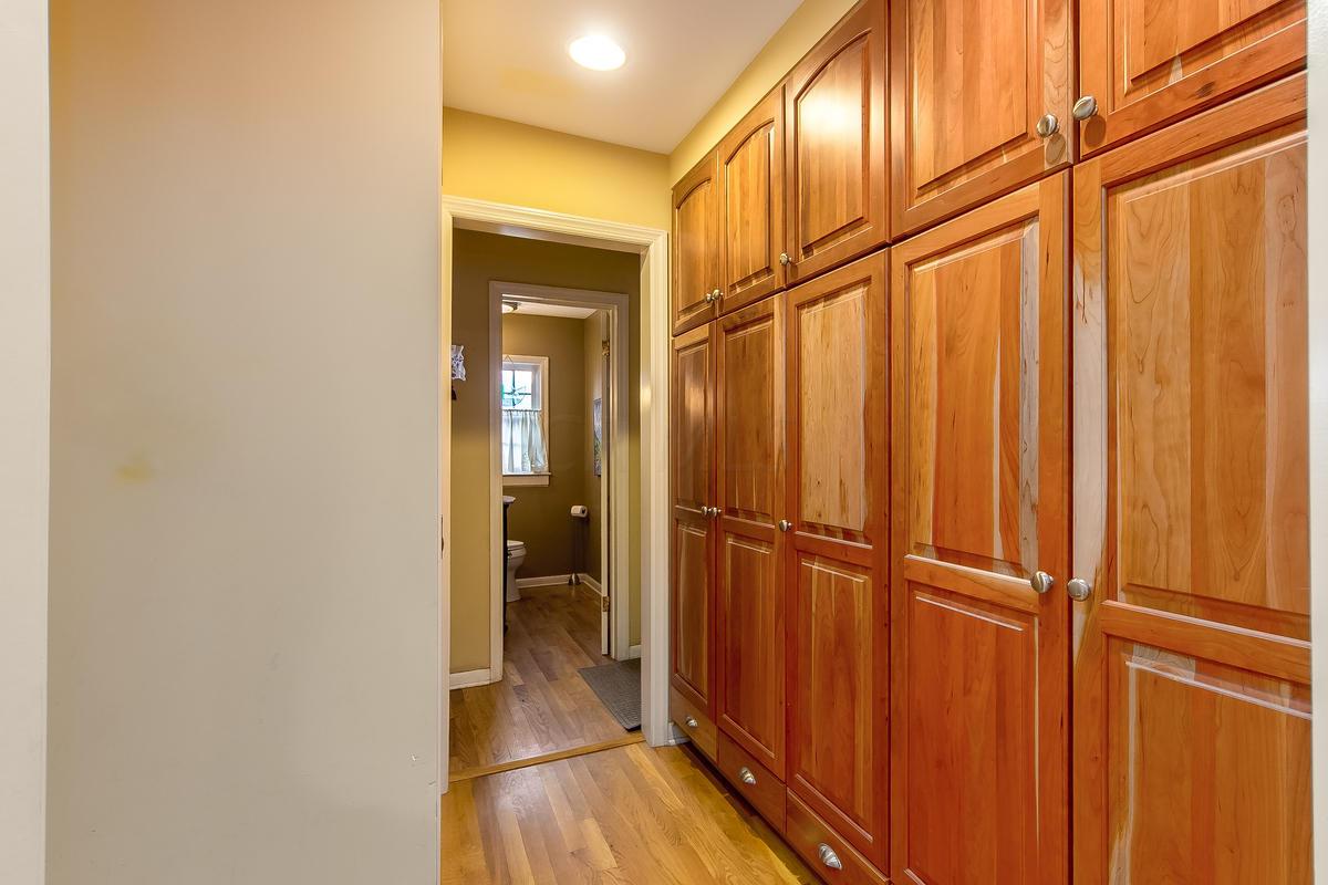 2676 Berwyn Road Columbus, OH 43221 - Photo 23 of 47 Gallery Image 23