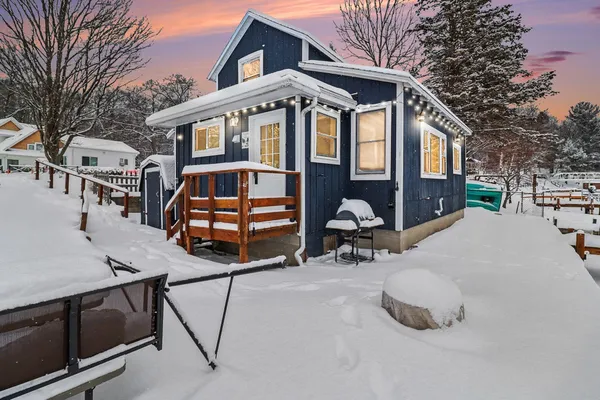 $549,900 | 6955 West Jackson Road, Ludington, MI 49431