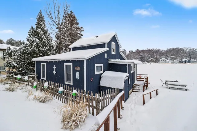 $549,900 | 6955 West Jackson Road, Ludington, MI 49431