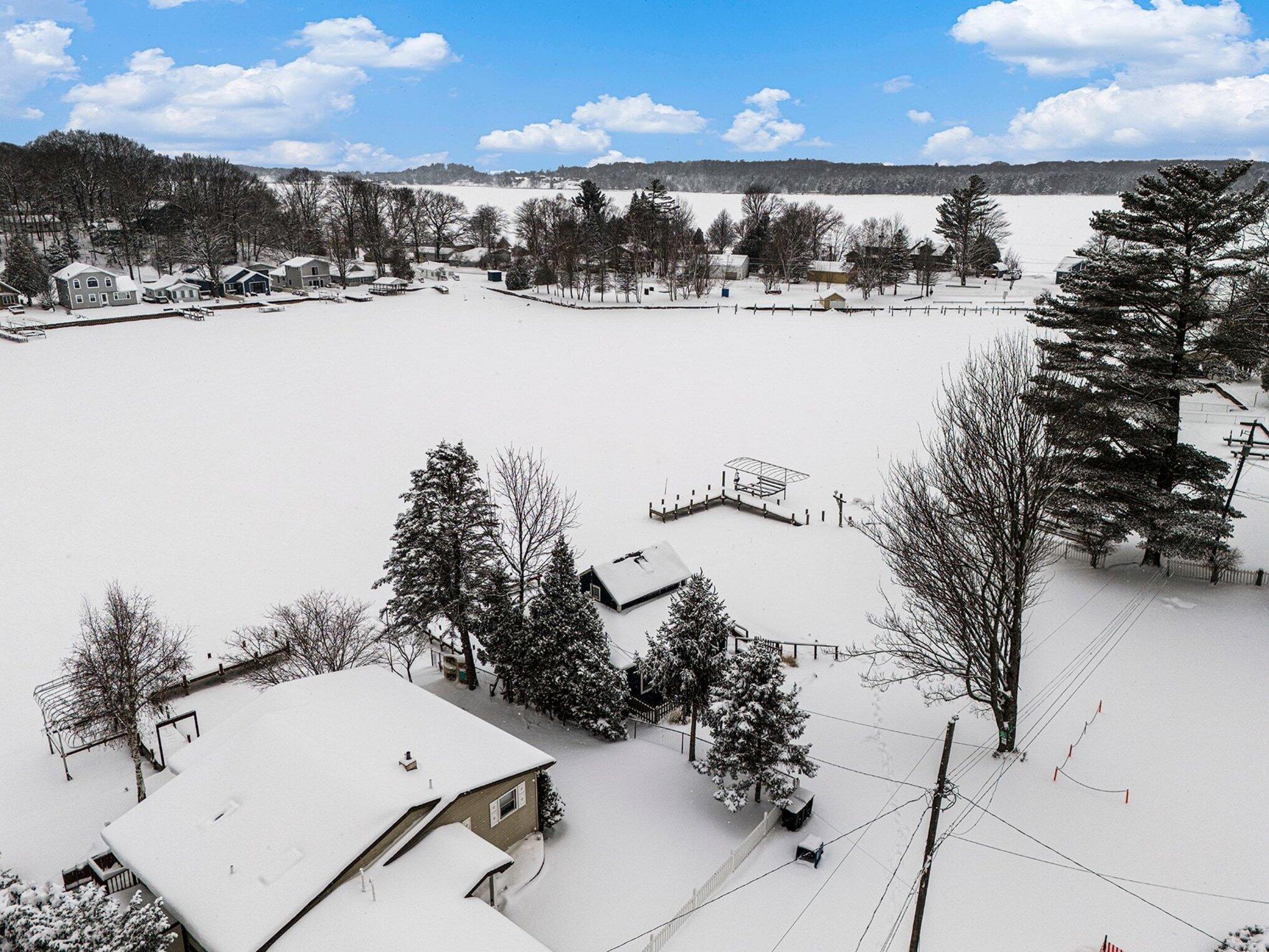 6955 West Jackson Road Ludington, MI 49431 - Photo 3 of 20 002_file_5358