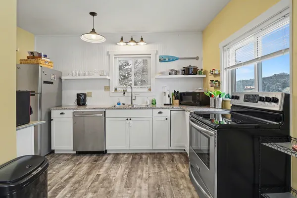 $549,900 | 6955 West Jackson Road, Ludington, MI 49431