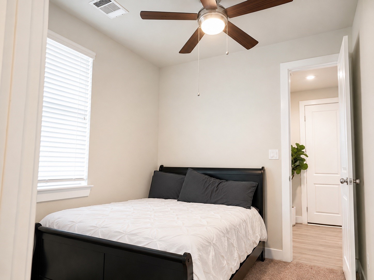 731 Janisch Road Houston, TX 77018 - Photo 5 of 19 Bedroom #1