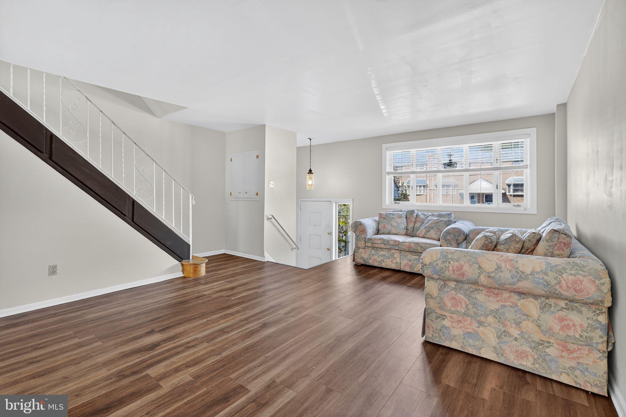 11913 Millbrook Road Philadelphia, PA 19154 - Photo 4 of 30 Gallery Image 4