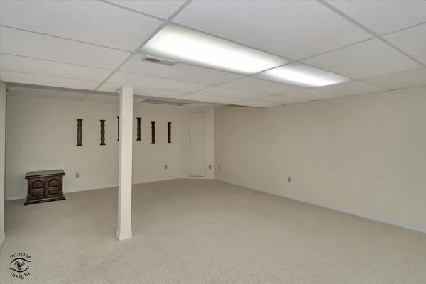 $299,900 | 211 Manor Drive, New Lenox, IL 60451