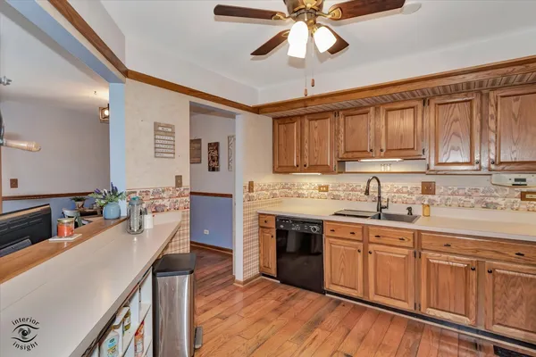 $299,900 | 211 Manor Drive, New Lenox, IL 60451