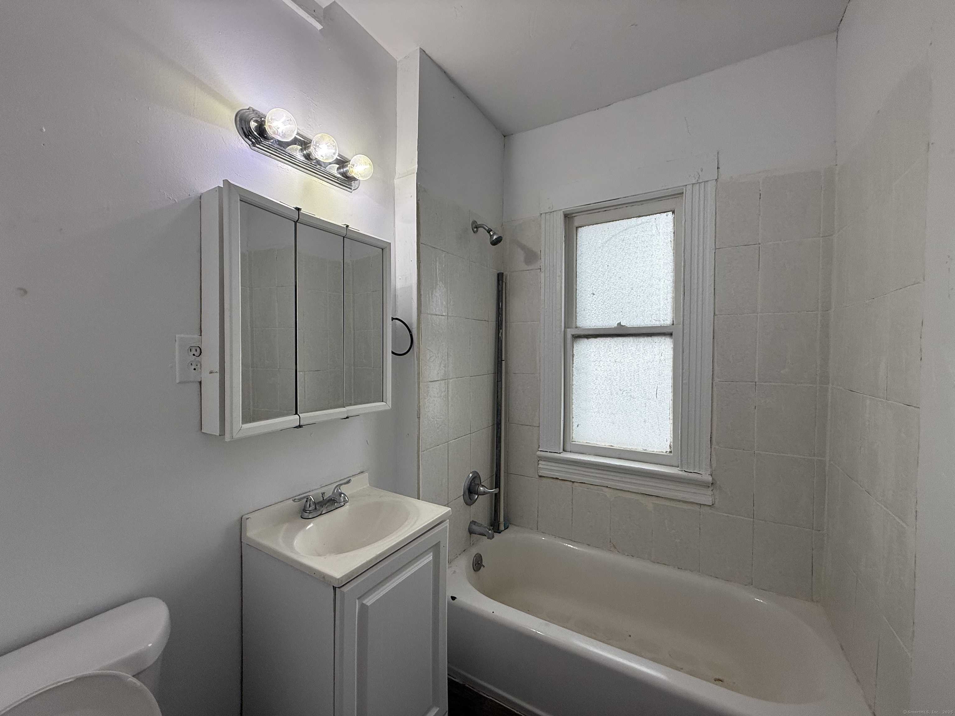 184 Fairview Street, Unit 1 New Britain, CT 06051 - Photo 7 of 8